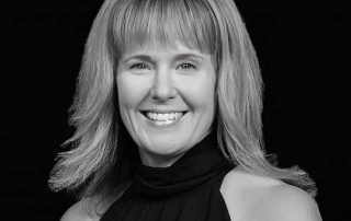 Jennifer Mondoux Awarded for Commitment to the Community