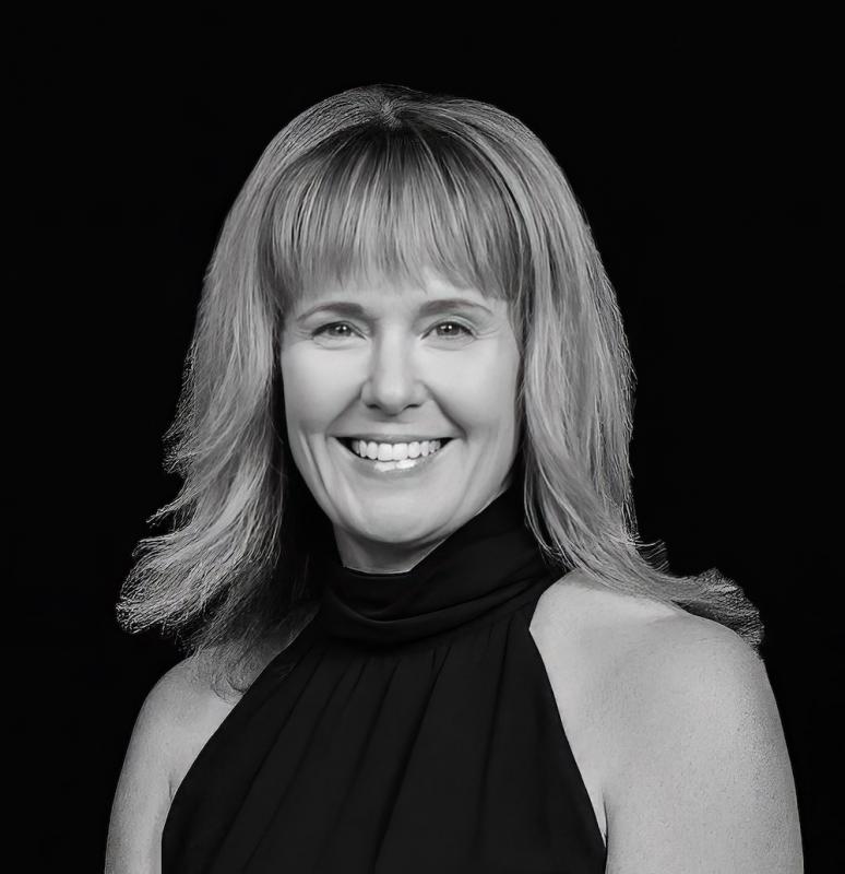 Jennifer Mondoux Awarded for Commitment to the Community Jennifer Mondoux Awarded for Commitment to the Community